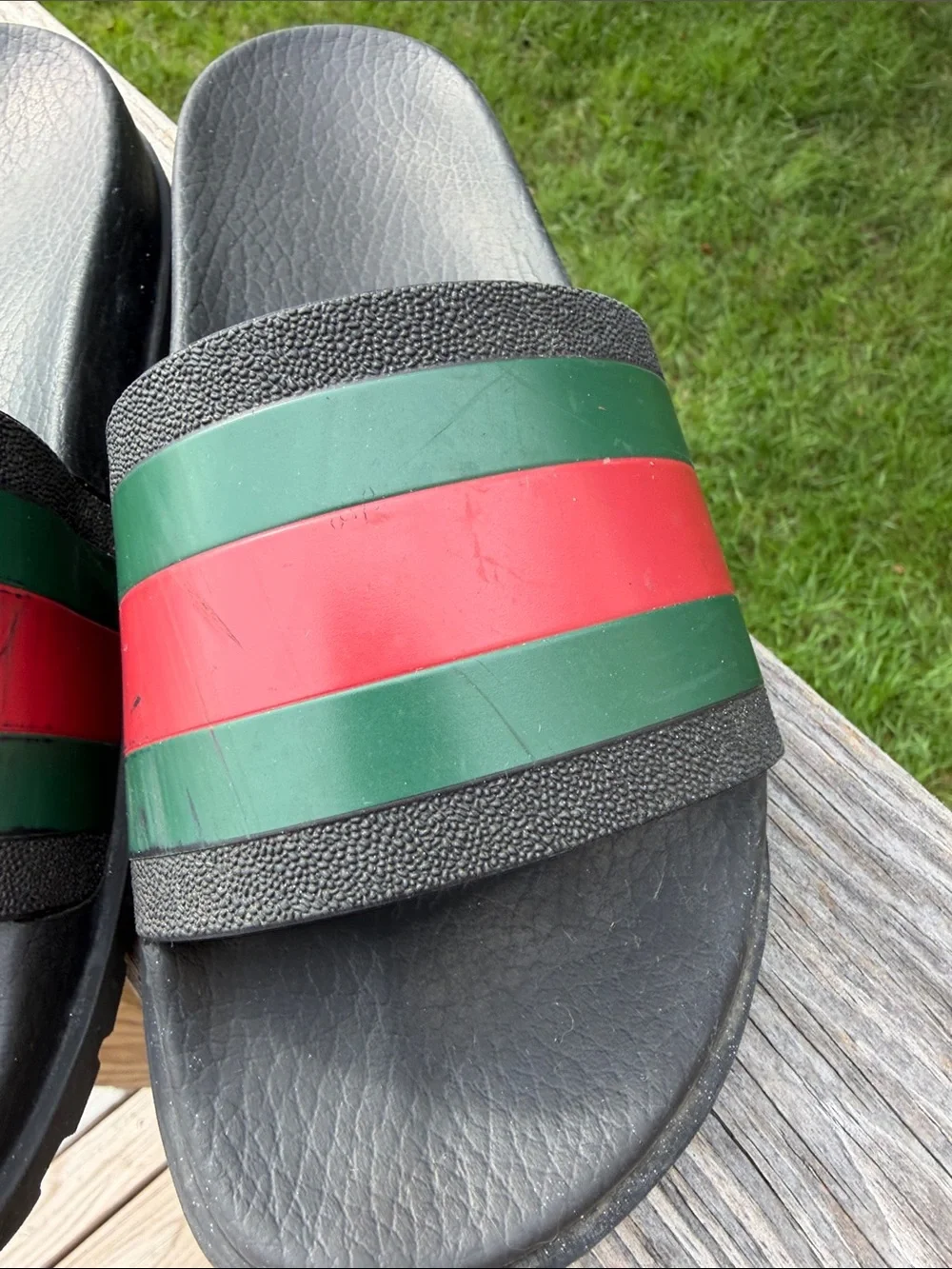 Gucci Black Slide Sandals with Green and Red Stripe size 5 boys.